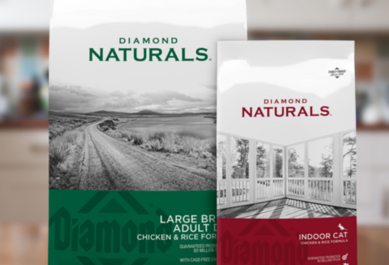 Diamond Naturals cat and dog food products
